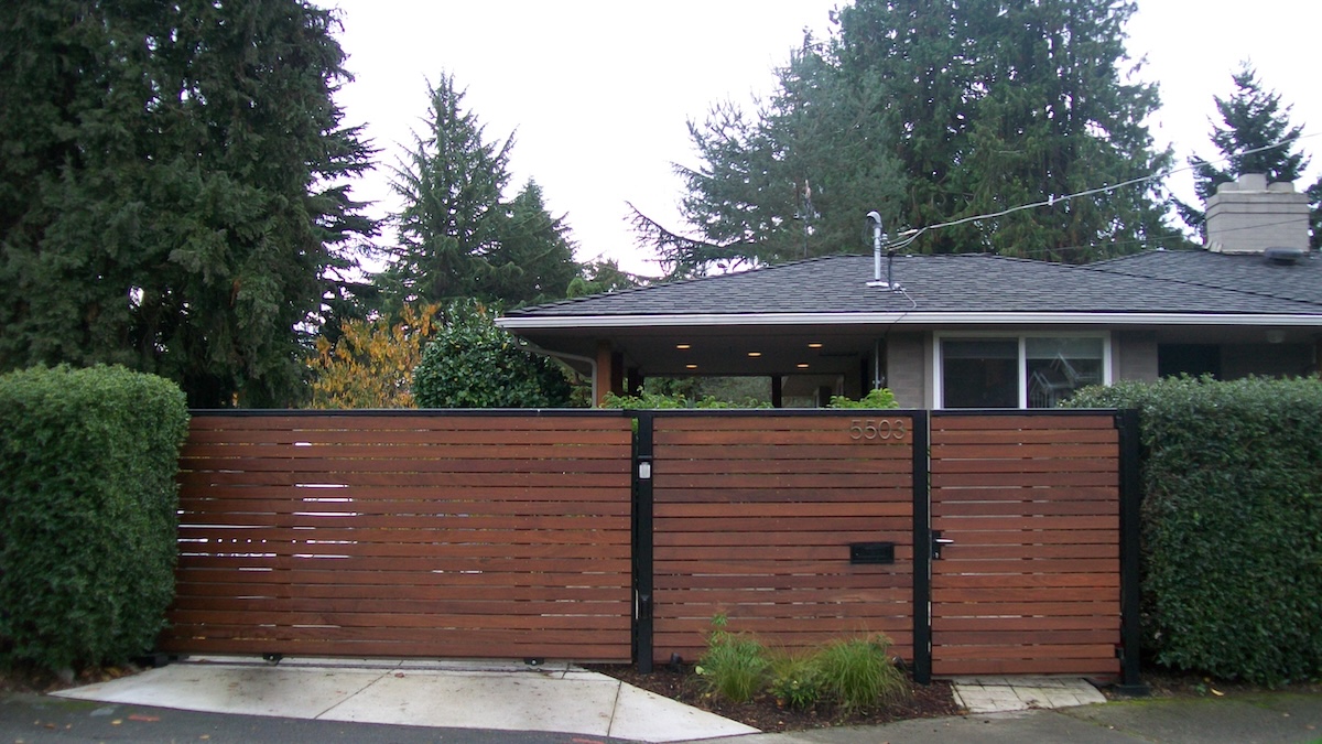 A Wing Fence Separates Vehicles From Pedestrians For Safety